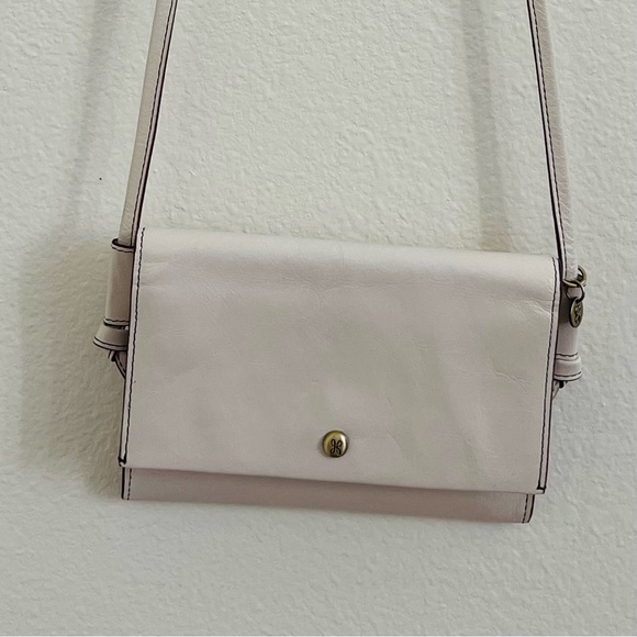 Hobo International Leather Cream Color Crossbody Envelope Style - Picture 1 of 6